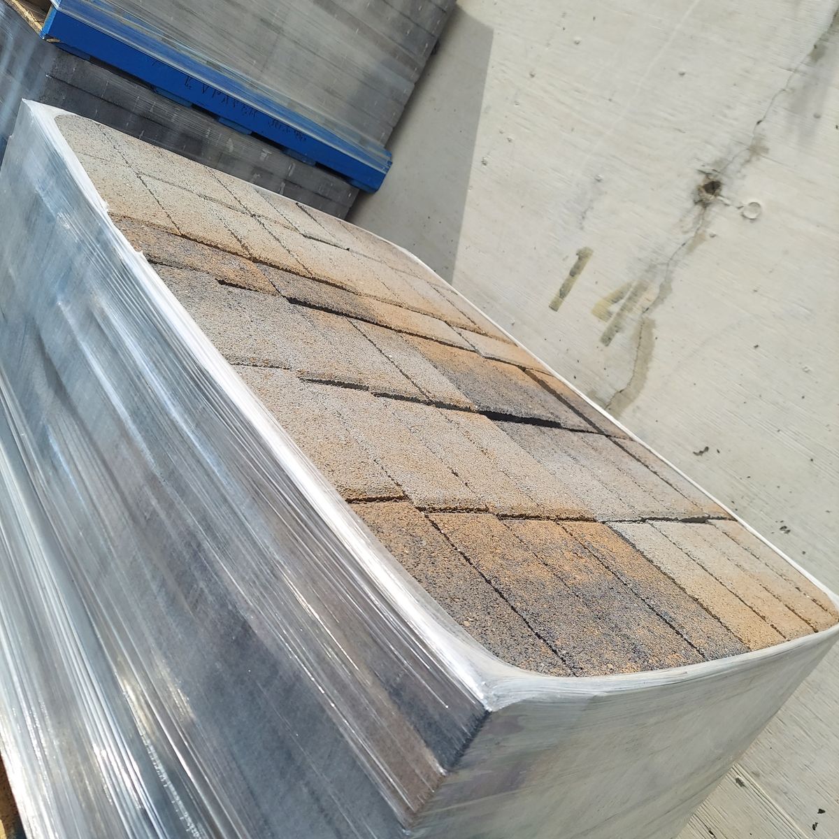 GOLD COAST HOLLAND PAVERS (4x8)