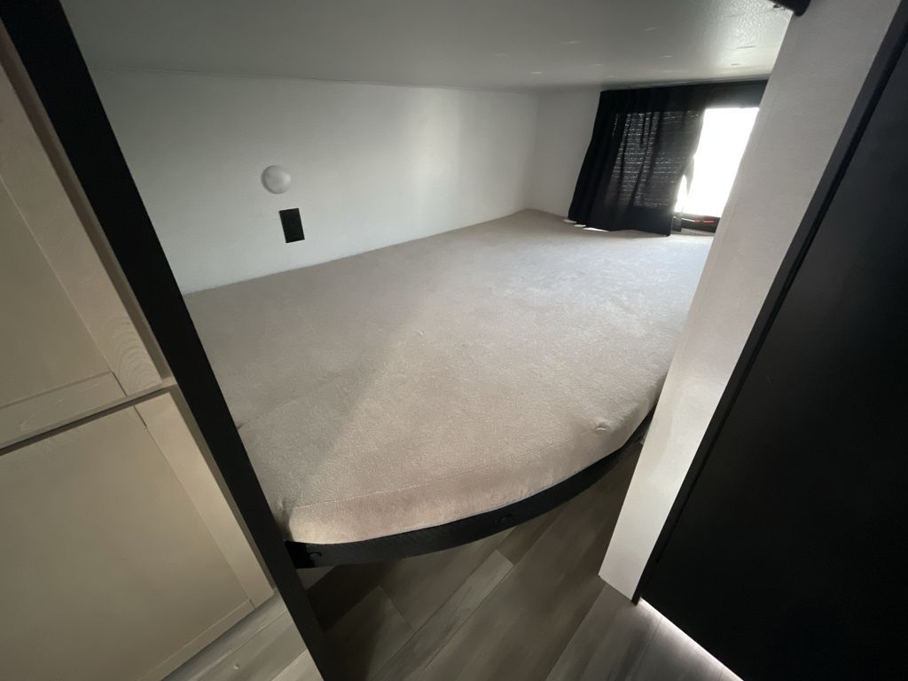 Main image 36