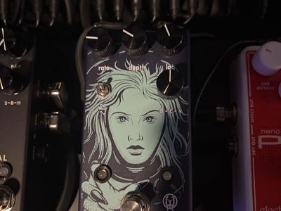 Walrus Audio Julia Analog Chorus / VIBRATO Guitar Pedal