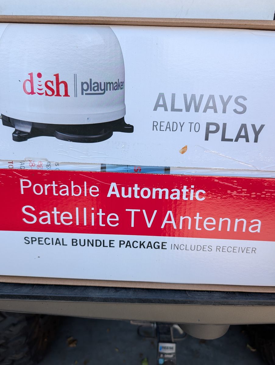 RV Satellite Dish Playmaker