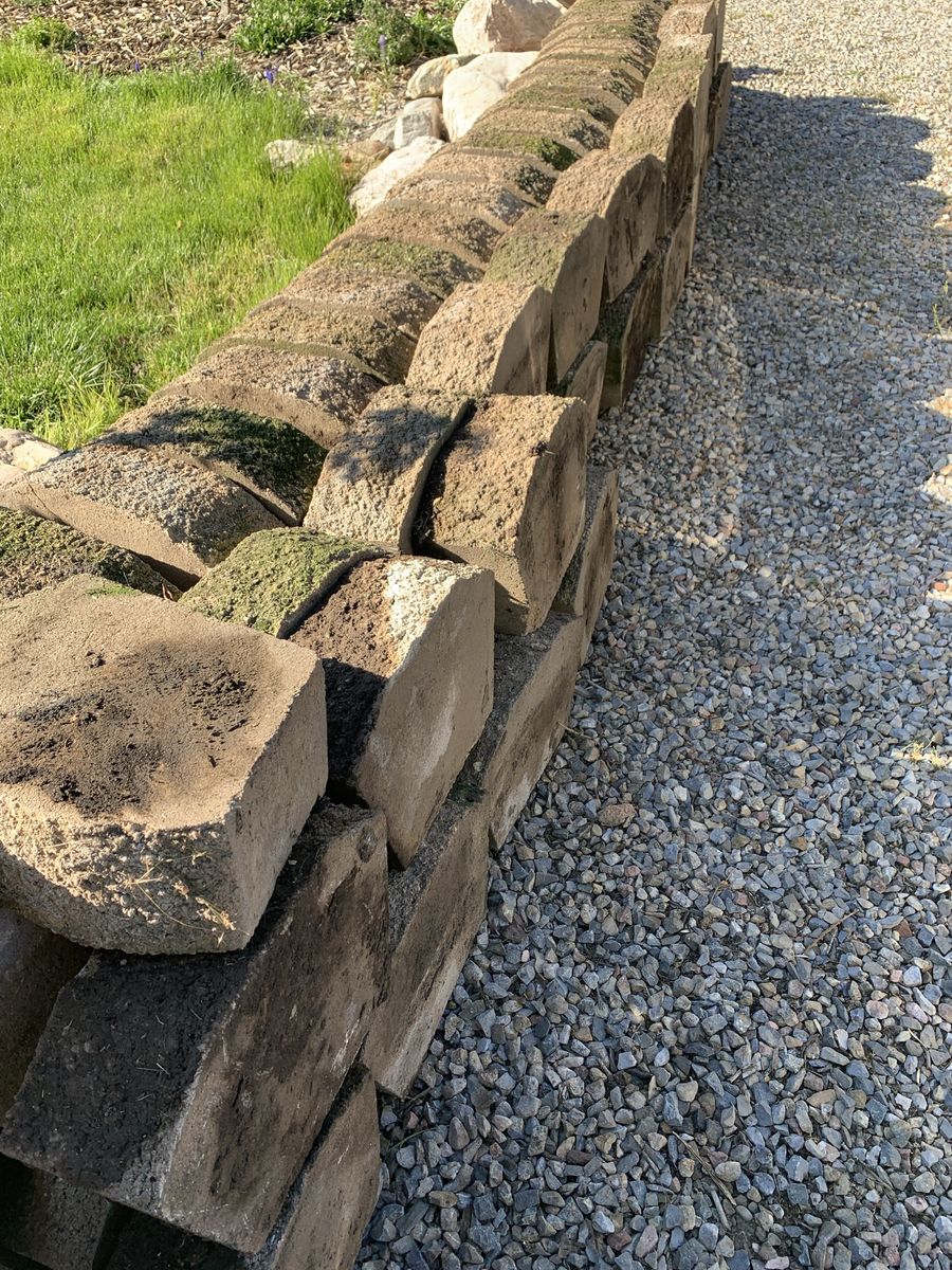 Landcape Blocks And 18" Stepping Stones