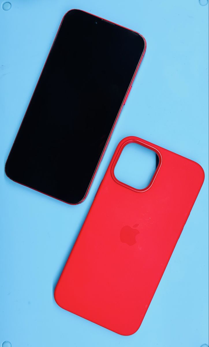 iPhone 14 Plus Product Red Unlocked 100% Battery Health.  