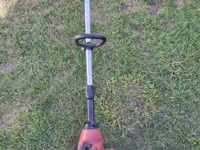 Homelite weed wacker