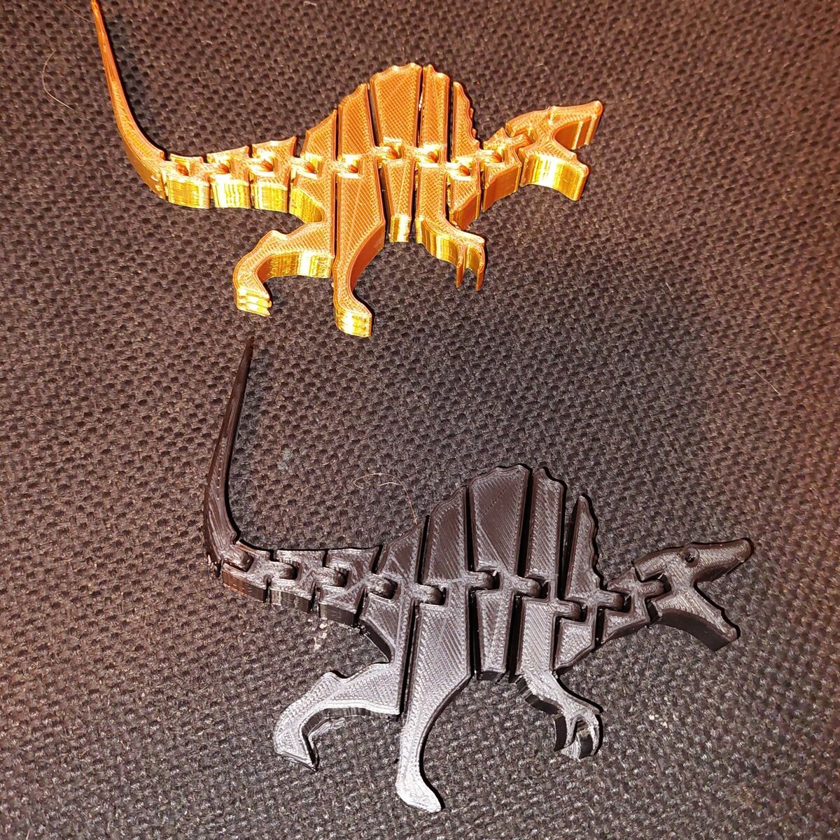 3d printed flexi spinosauraus twin pack