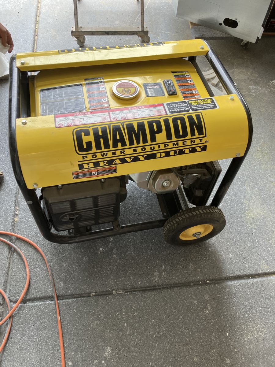 Champion Generator Model 40023 7000W/6000W