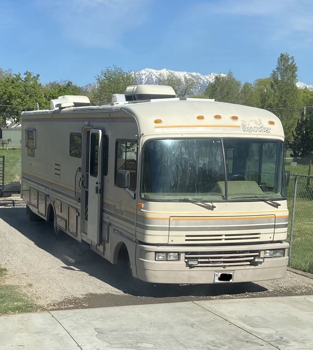 1993 Fleetwood Bounder (Lots of Upgrades)