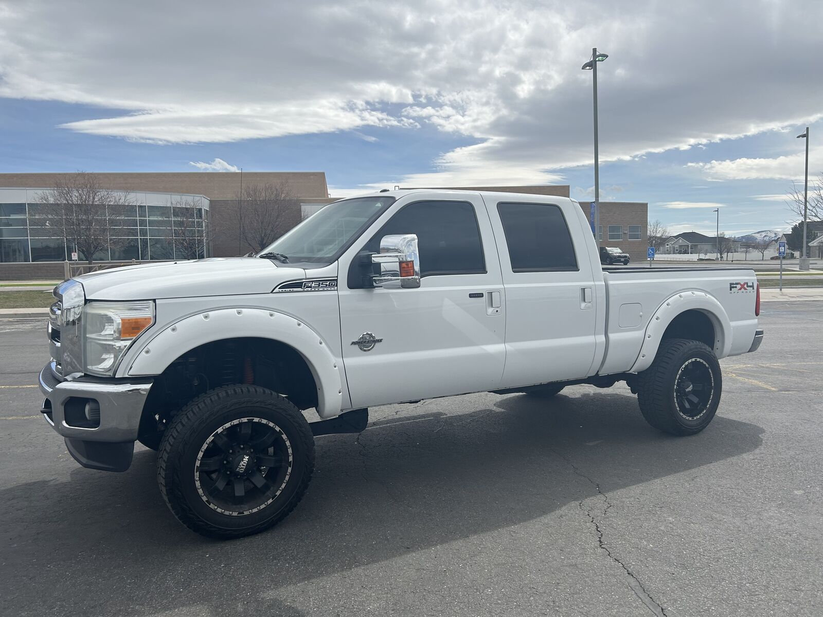 2011 FORD F350 SUPER DUTY Lariat