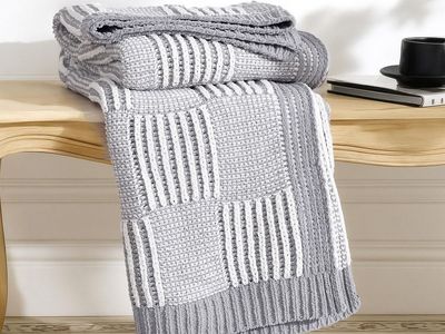 New! Amélie Home Knit Throw Blanket, Soft Chenille Cozy Breathable Dual Tone Checkered Chunky Decorative Blanket for Couch, Bed