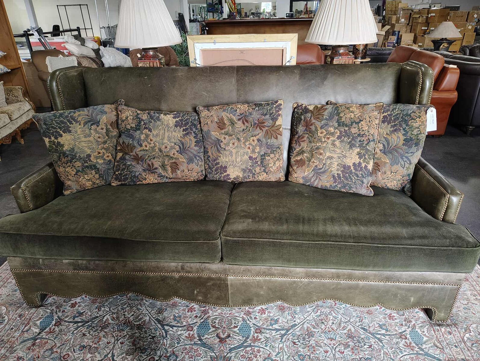 DealDepotUT.com - Furniture for Living Rooms, End Tables, Lamps, and More!