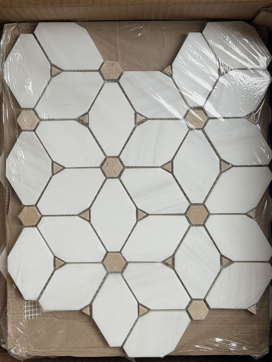 New. 15 Sq Feet White Floral Marble Mosaic Tile Sheets with Beige Accent Inserts