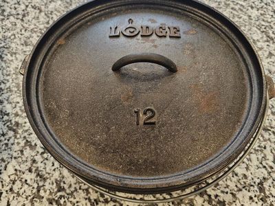 12" Cast Iron Dutch Oven