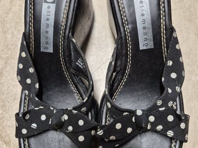 Ellemmenno Black Polka Dot Bow Wedge Sandals - Women's Size 7.5