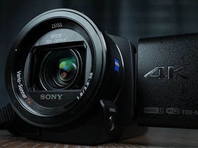 SONY Handycam 4K 10X WiFi Zeiss Camcorder FDR-AX33