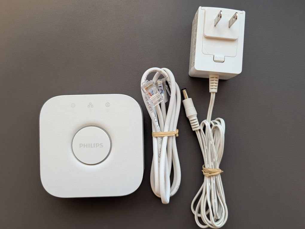 Philips Hue Bridge v2.1 with cables