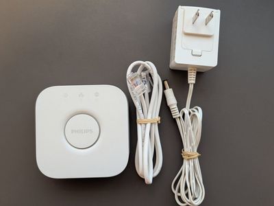 Philips Hue Bridge v2.1 with cables