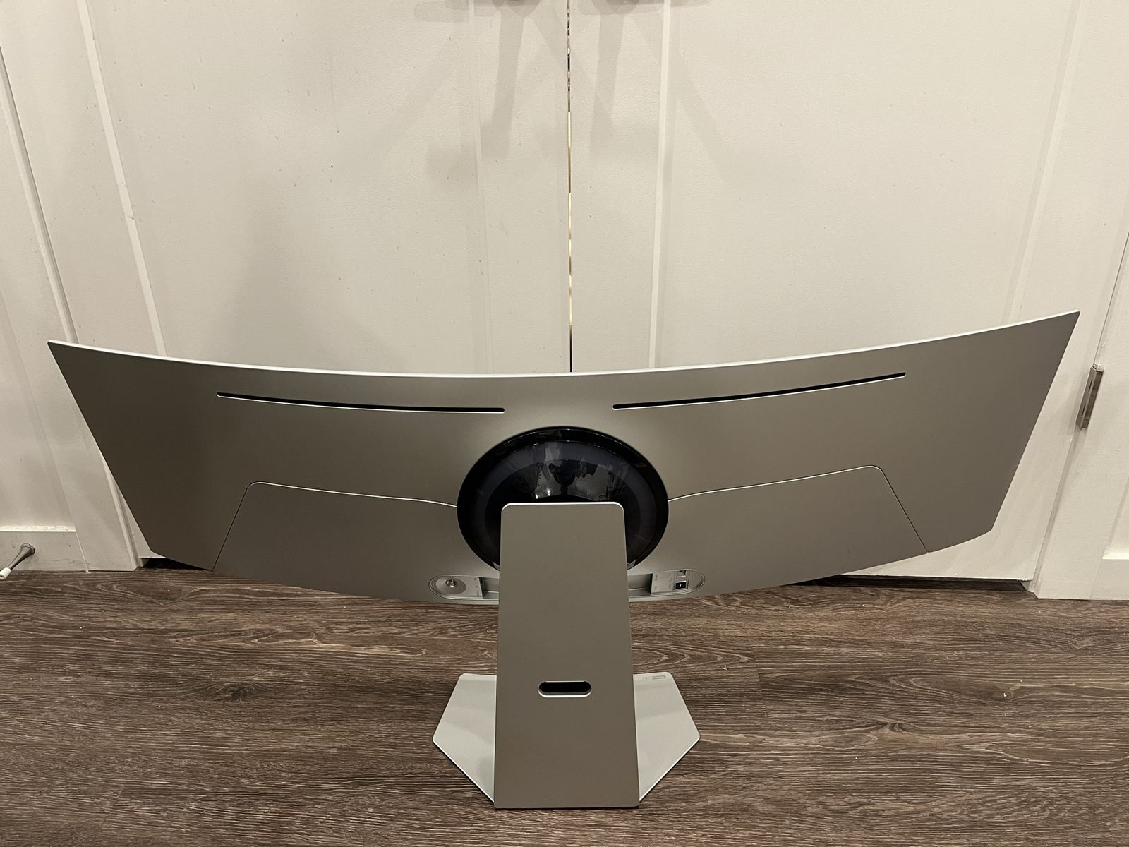Main image 3