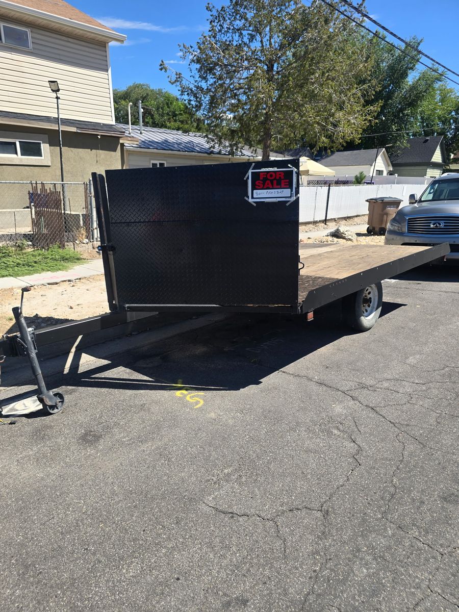 Snowmobile trailer