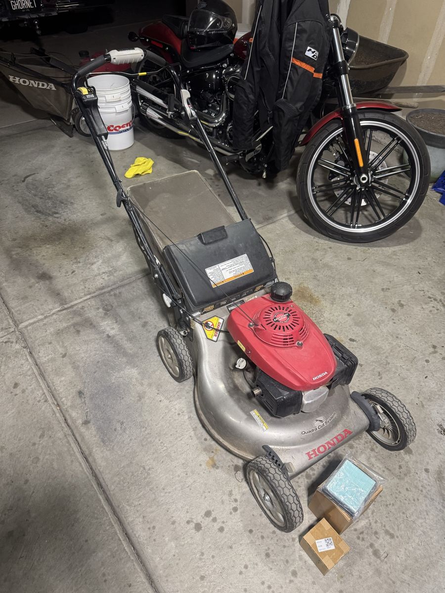 Honda Lawnmower READ DESCRIPTION