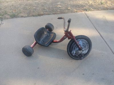 Red Big Wheel Tricycle for Kids - Classic Outdoor Ride-On Toy