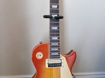 Cathy Zhong Les Paul Cherry Burst