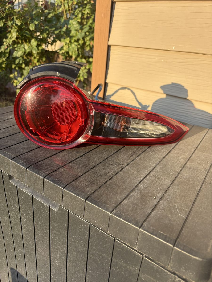 Mazda Mx-5 ND2 Passenger Tail Light