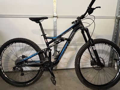 Specialized Enduro Comp 29er full suspension