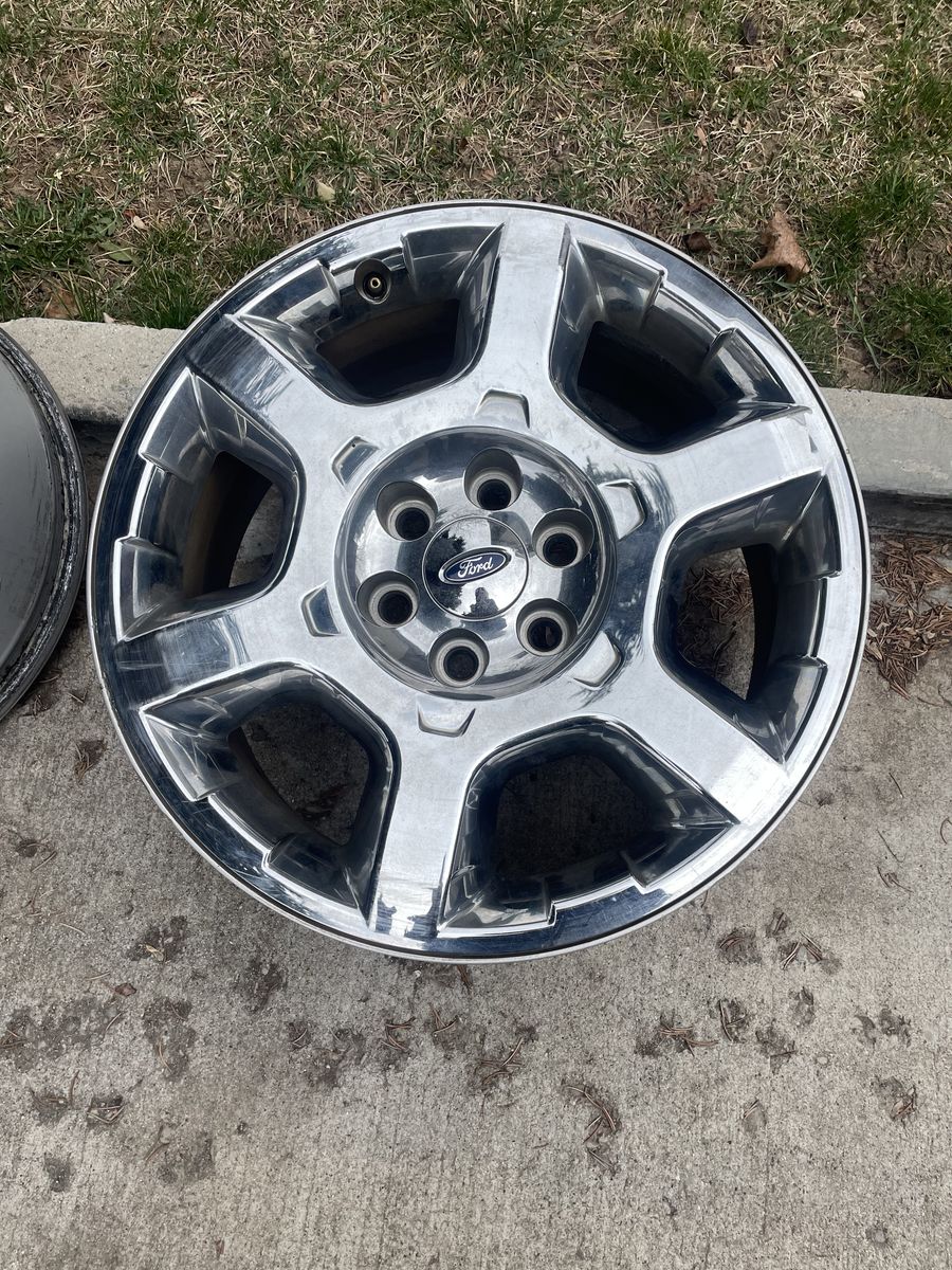 OEM 20” 2013 Ford F-150 Lariat Wheels & Tires