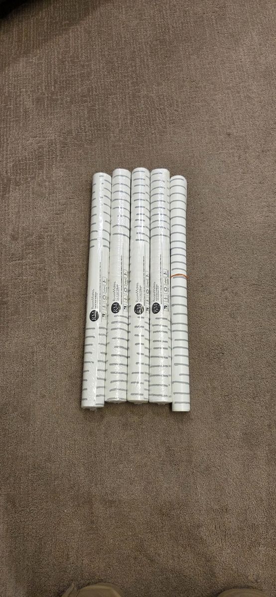 Peel and stick wallpaper 125 sq ft