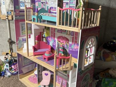 KidKraft Dollhouse for 18” Dolls - 5 ft Tall - Wood & Plastic
