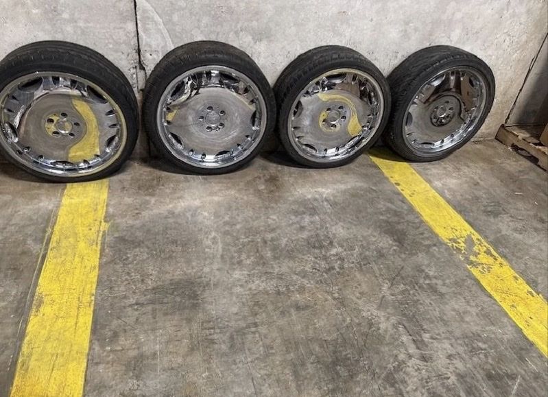 (4) Zenetti Chrome 20" Wheels w/245/35R20 Tires