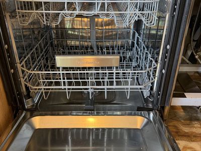 Samsung Stainless Steel Dishwasher DW80R9950US – Third Rack – Works Great