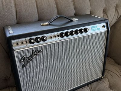 Fender 68 custom vibrolux reissue tube amp 2x10 35 watts