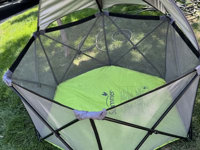 Outdoor playpen