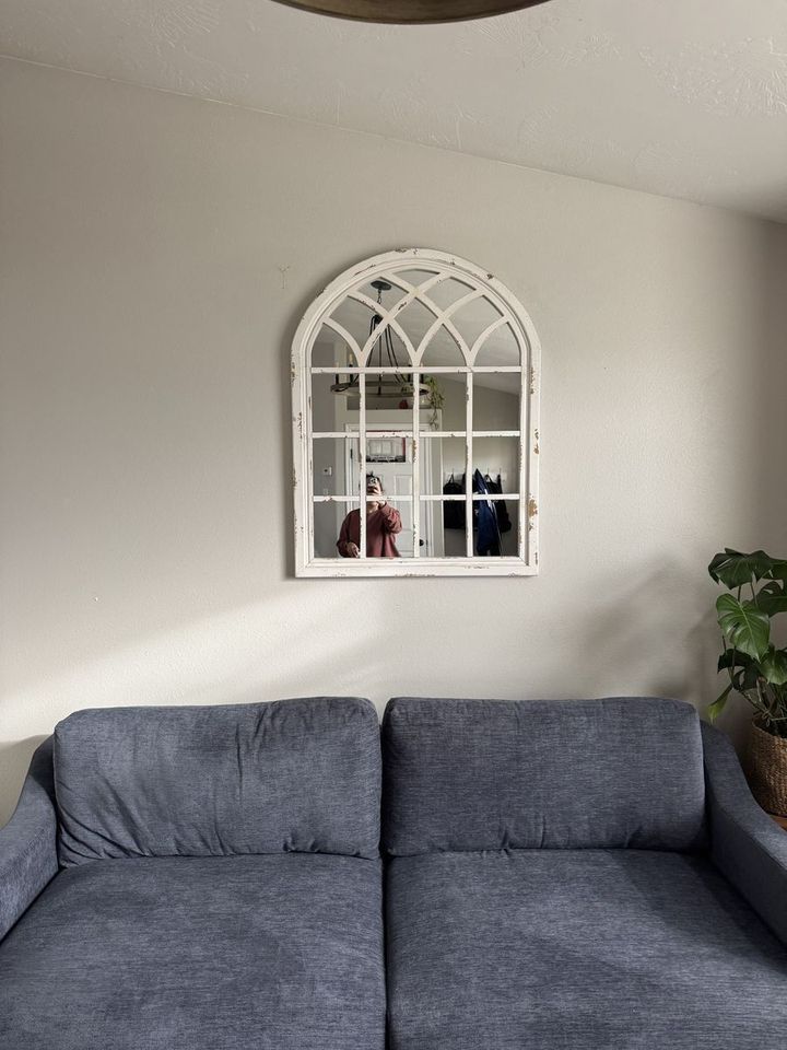 Main image 1