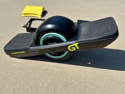 Onewheel GT + Hypercharger & Extras