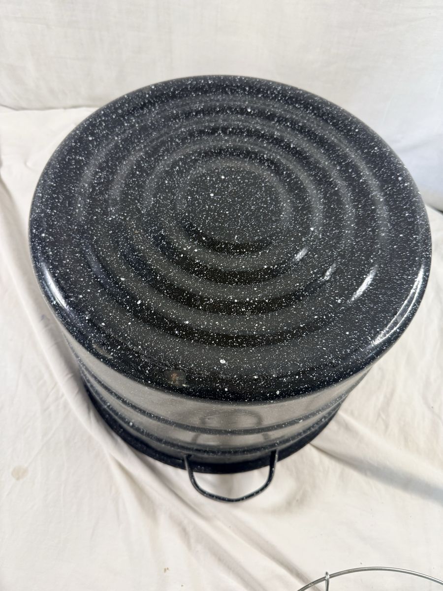 Main image 8