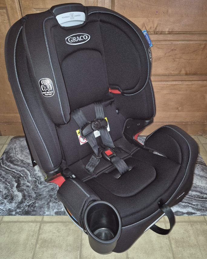 Like-New! Graco Grows4Me 4-in-1 Car Seat Convertible Infant Harness Booster 5-120lbs