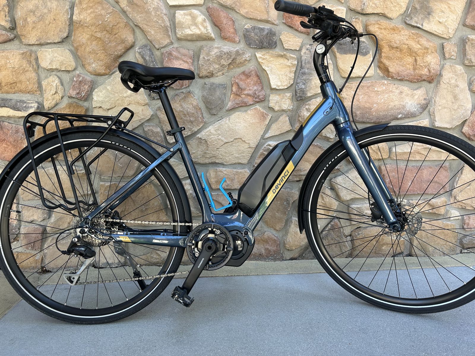 Devinci E-Griffin Electric Commuter Bike - Shimano Steps Motor