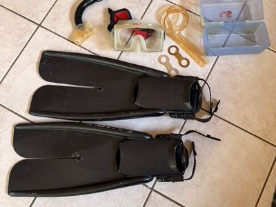 Snorkeling / Scuba Gear. Mask, Fins, Snorkle