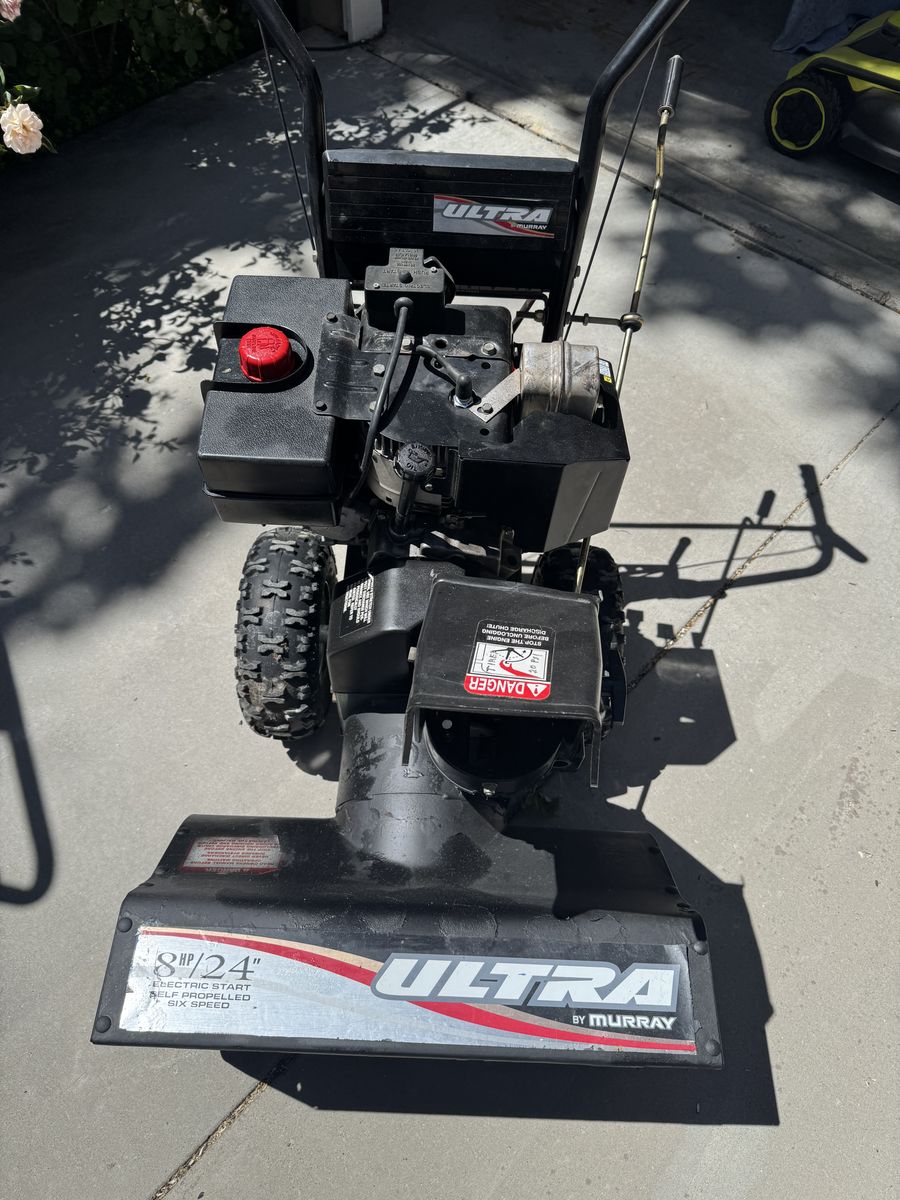 Murray Ultra Snowblower - Self propelled