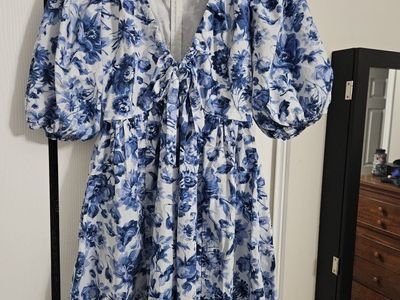 Abercrombie & Fitch Blue & White Floral Puff Sleeve Mini Dress - Size ST, Lined