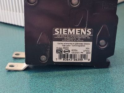 30 Amp Circuit Breakers
