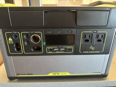 Goal Zero Yeti 1000x - like new used 2 times