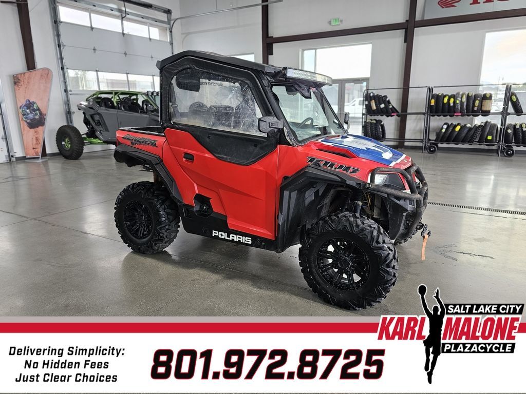 2016 Polaris® General™ 1000 EPS In-Mold Indy Red