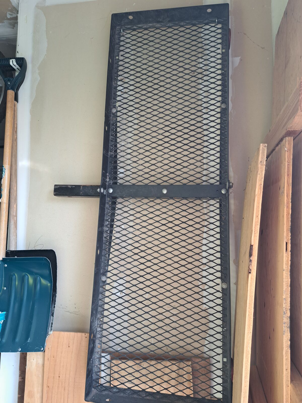 STEEL CARGO RACK