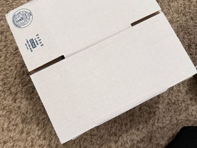 5x5x5 white Uline cardboard boxes