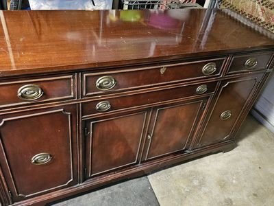 Bernhardt Furniture Co. Vintage mahogany Credenza / Buffet with Drawers