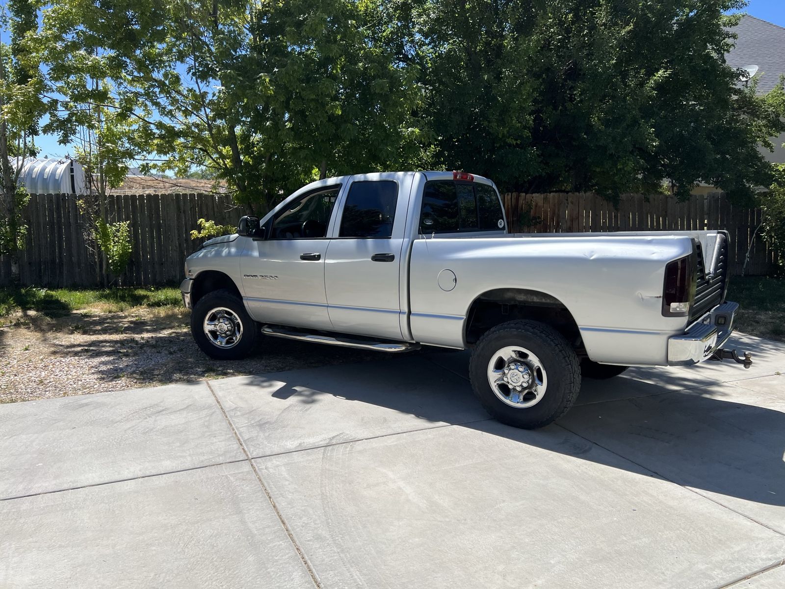 2004 Dodge Ram 2500 SLT