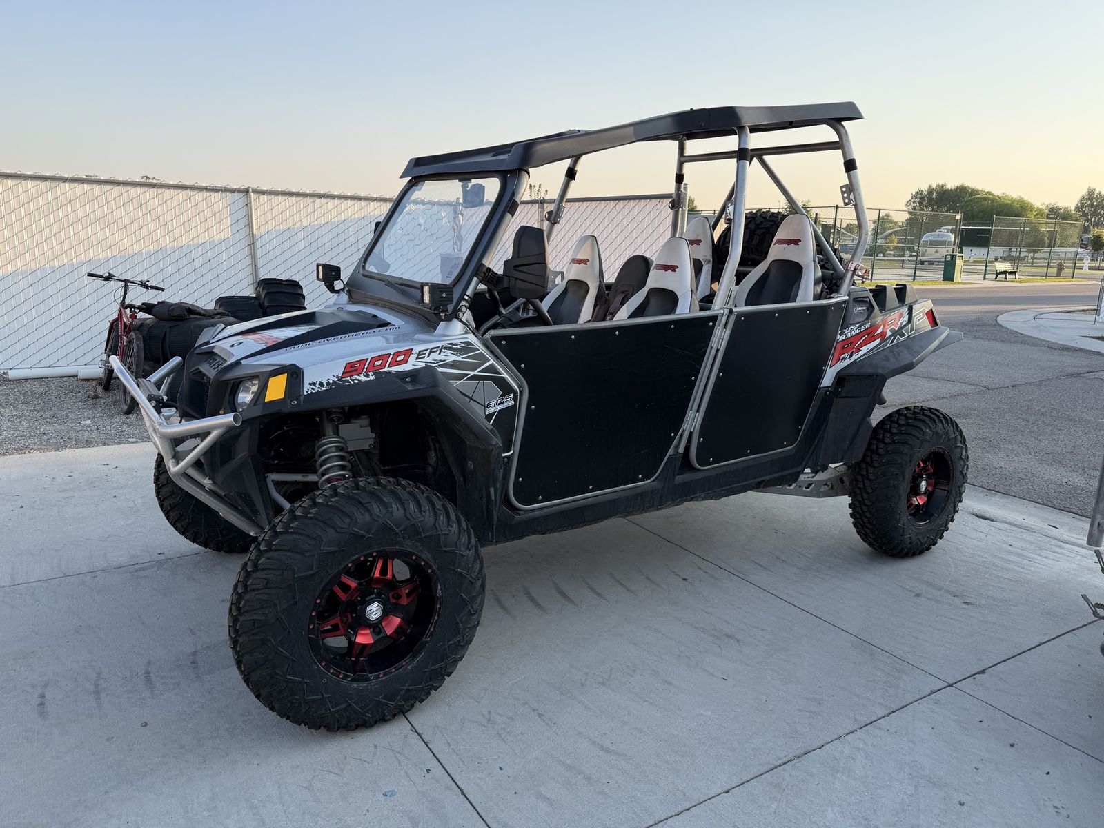 Polaris RZR XP 900 4 seater 