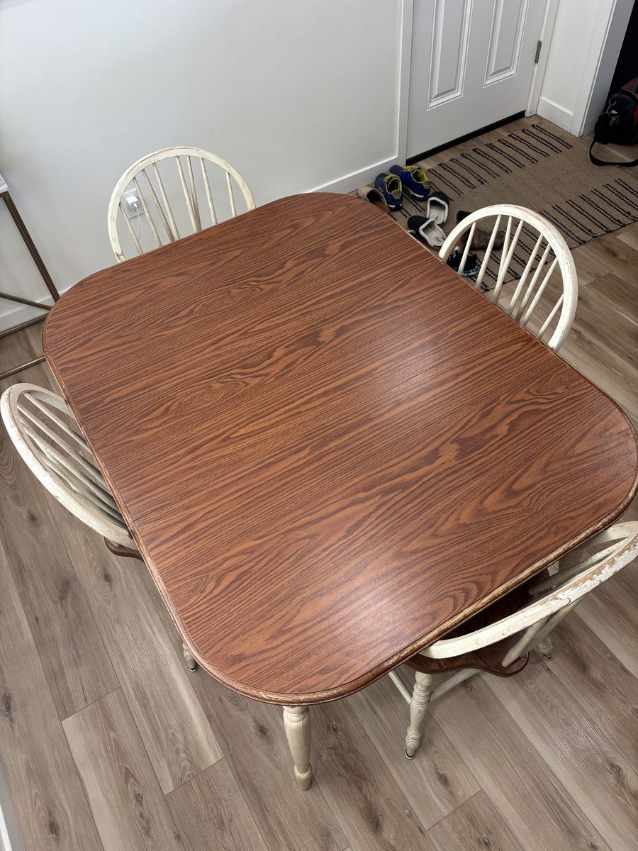 Kitcheb Table And Chairs